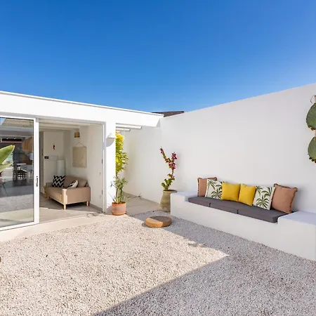 Feriehus La Selva - Marlu House -